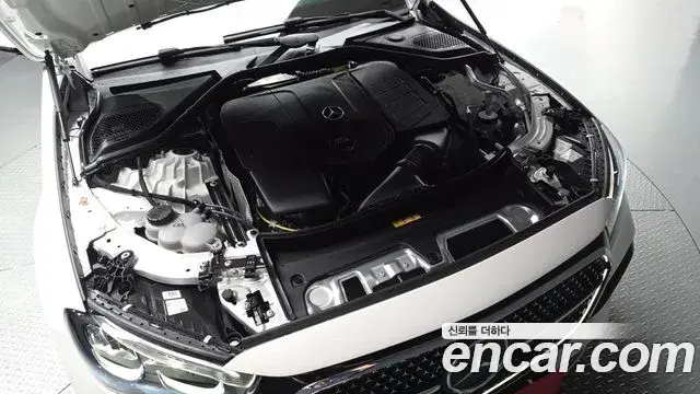 Mercedes-Benz E-Class 2026 — Photo 6/20