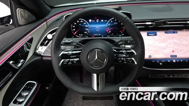 Mercedes-Benz E-Class 2026 — Photo 13/20