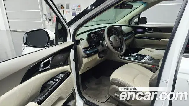 Kia Carnival 2021 — Фото 10/20