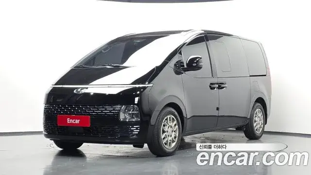 Hyundai Staria 2022 — Photo 1/20