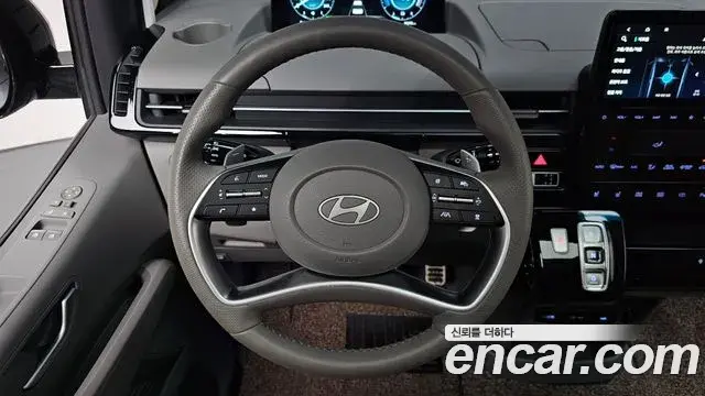Hyundai Staria 2024 — Фото 13/20