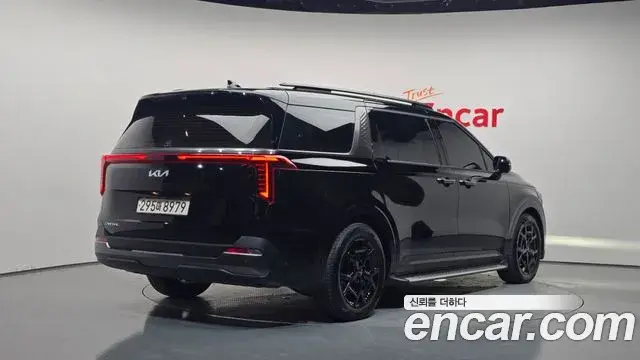 Kia Carnival 2024 — Şəkil 2/20