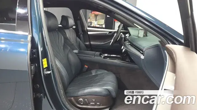 Genesis Electrified G80 2022 — Şəkil 11/20