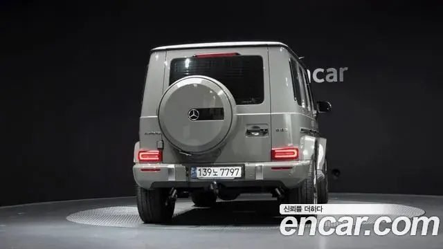 Mercedes-Benz G-Class 2024 — Photo 15/37