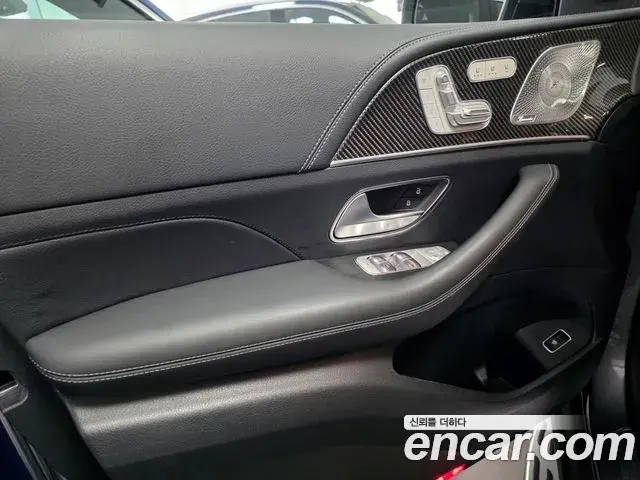 Mercedes-Benz GLE-Class 2025 — Фото 15/18