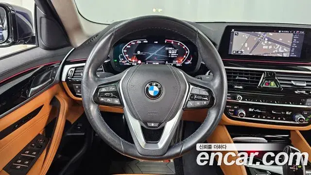 BMW 5 Series 2019 — Фото 13/20