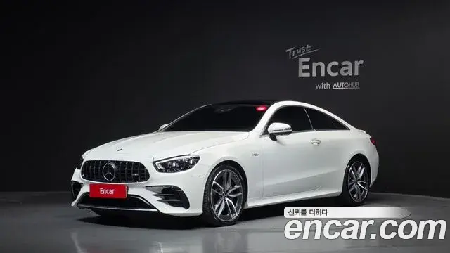 Mercedes-Benz E-Class 2021 — Photo 1/20