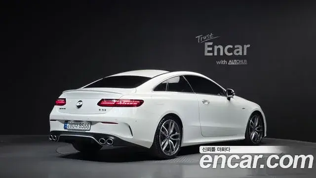 Mercedes-Benz E-Class 2021 — Photo 2/20