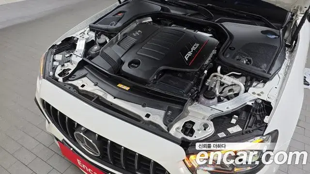 Mercedes-Benz E-Class 2021 — Photo 6/20