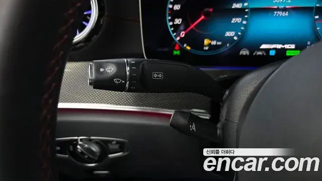 Mercedes-Benz E-Class 2021 — Photo 18/20