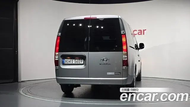 Hyundai Staria 2023 — Photo 4/20