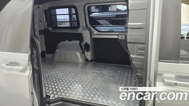 Hyundai Staria 2023 — Photo 11/20