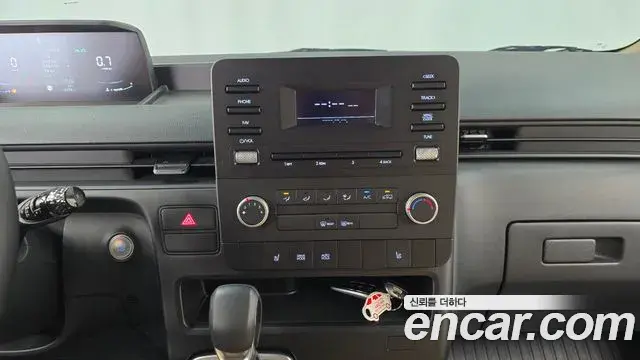 Hyundai Staria 2023 — Photo 12/20