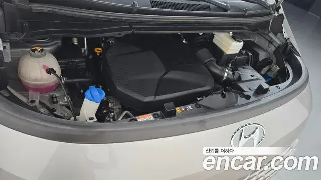Hyundai Staria 2022 — Фото 6/20