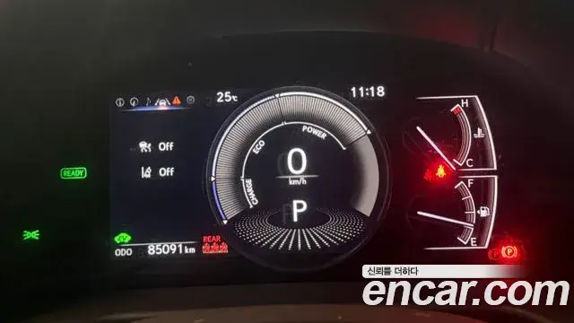 Lexus ES300h 2021 — Photo 8/20
