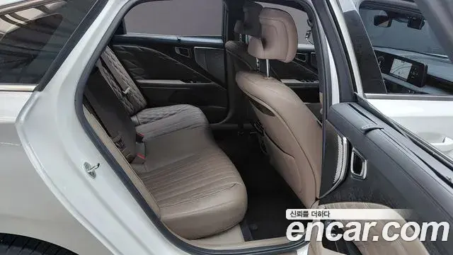 Kia K8 2022 — Şəkil 11/20