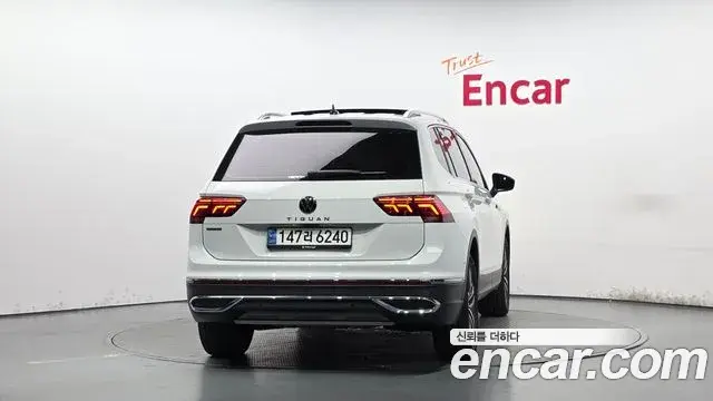 Volkswagen Tiguan Allspace 2023 — Фото 4/20