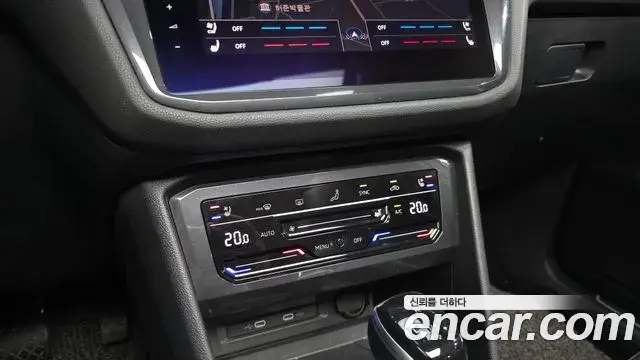 Volkswagen Tiguan Allspace 2023 — Фото 17/20