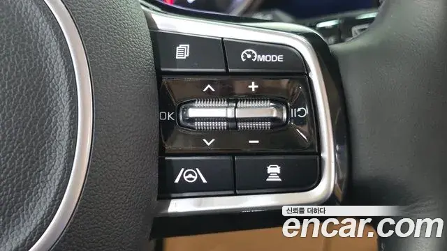 Kia Carnival 2022 — Фото 15/20
