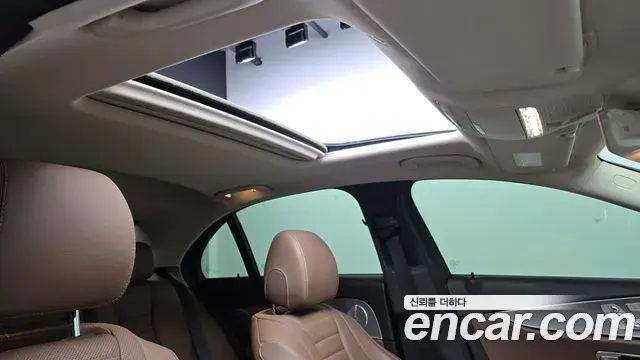 Mercedes-Benz E-Class 2020 — Фото 20/20