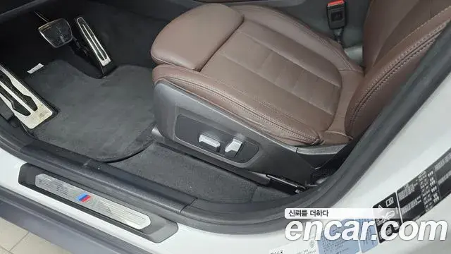 BMW X4 2021 — Фото 15/20