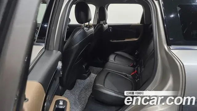 Mini Cooper Countryman 2019 — Photo 12/20