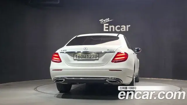 Mercedes-Benz E-Class 2020 — Фото 4/20