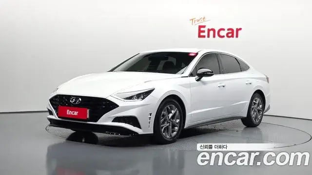 Hyundai Sonata 2021 — Фото 1/20