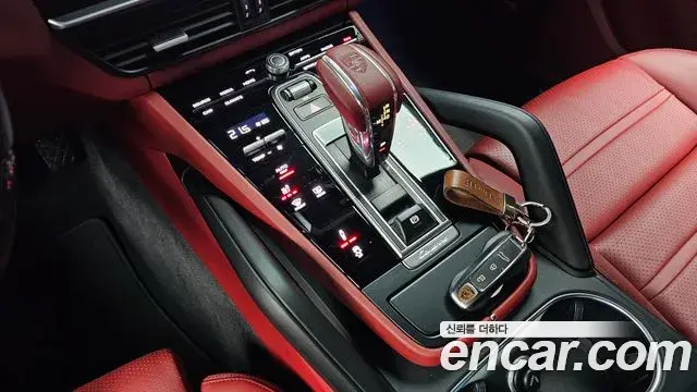 Porsche Cayenne 2021 — Şəkil 8/20