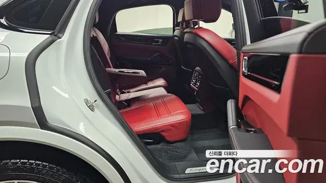 Porsche Cayenne 2021 — Şəkil 11/20