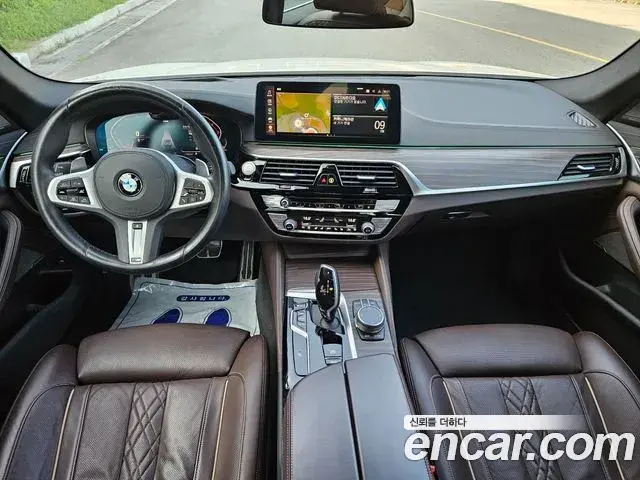 BMW 5 Series 2020 — Фото 10/20