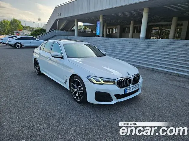 BMW 5 Series 2020 — Фото 17/20