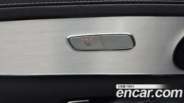 Mercedes-Benz GLC-Class 2020 — Photo 16/20