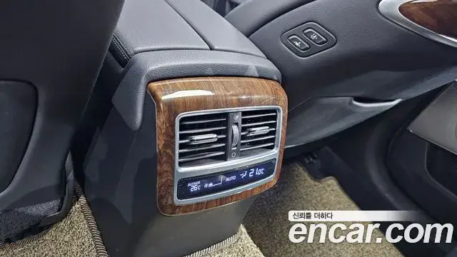 Kia The K9 2018 — Şəkil 17/20