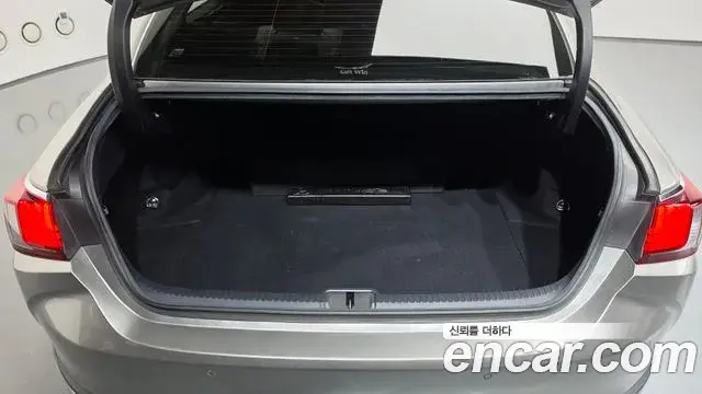 Lexus ES300h 2019 — Photo 20/20