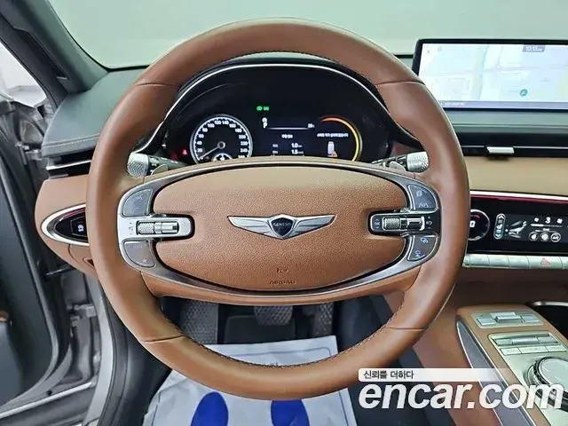 Genesis GV70 2021 — Photo 8/20
