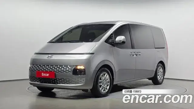 Hyundai Staria 2023 — Фото 1/20