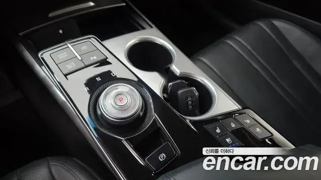 Kia K8 2021 — Photo 9/20