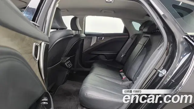 Kia K8 2021 — Photo 12/20