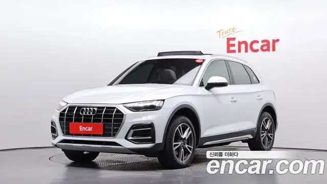Audi Q5 2022 — Фото 1/20
