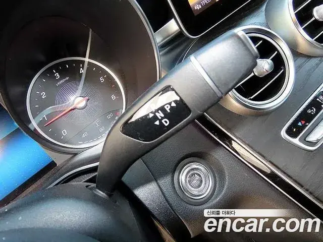 Mercedes-Benz C-Class 2019 — Фото 7/20