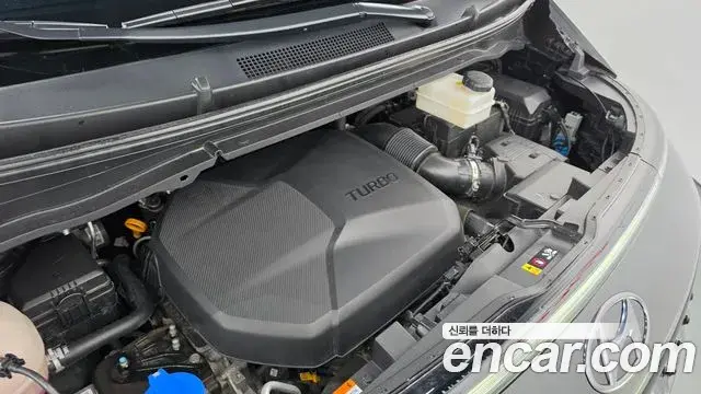 Hyundai Staria 2023 — Фото 6/20