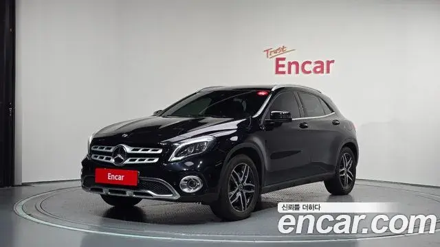 Mercedes-Benz GLA-Class 2018 — Photo 31/31