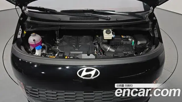 Hyundai Staria 2026 — Photo 6/20
