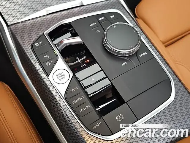 BMW 3 Series 2025 — Фото 9/20