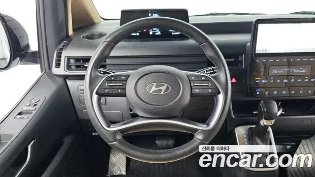 Hyundai Staria 2024 — Фото 15/20