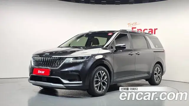 Kia Carnival 2021 — Photo 1/20