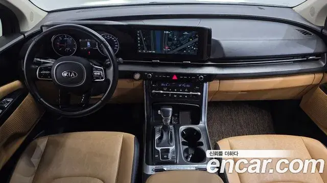 Kia Carnival 2021 — Photo 7/20