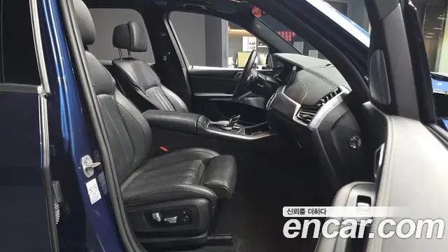 BMW X5 2021 — Photo 11/20