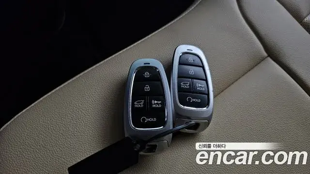 Hyundai Staria 2024 — Фото 16/20